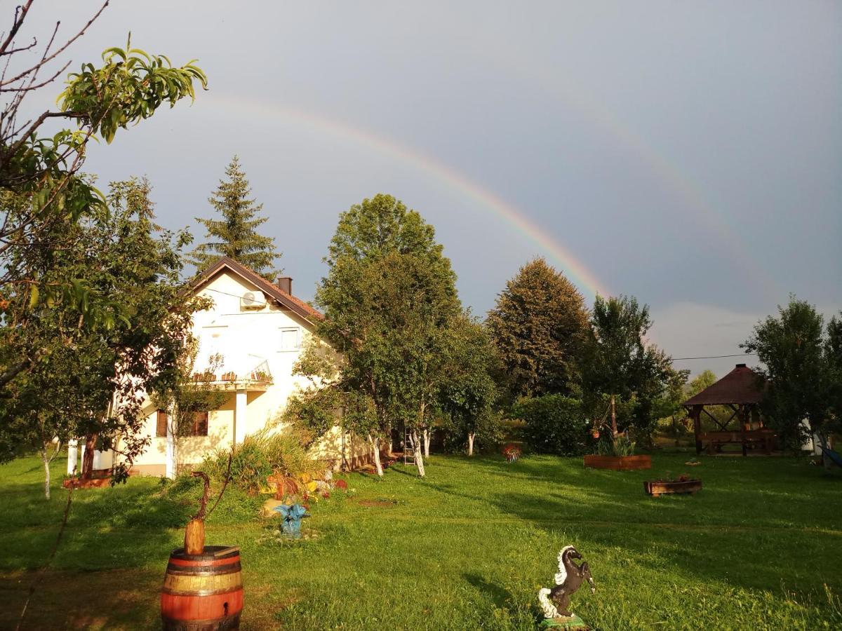 Apartments Eco Forest Resort Rakovica Exterior foto