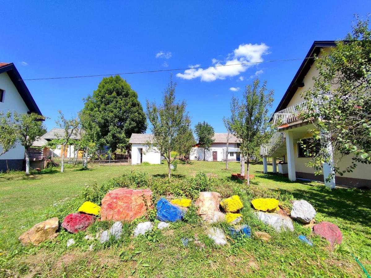 Apartments Eco Forest Resort Rakovica Exterior foto